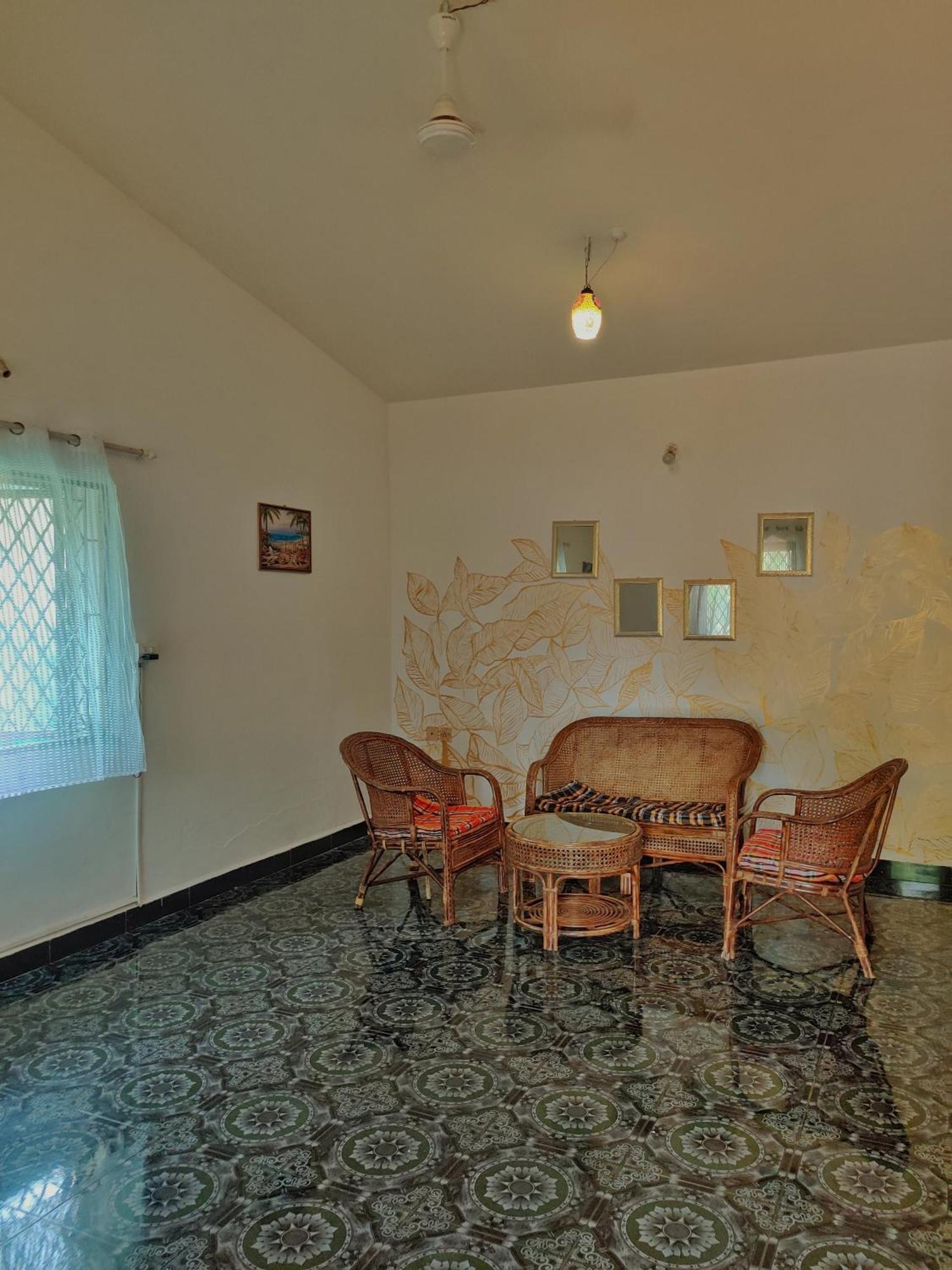 Coco Inn Goa Candolim Room photo